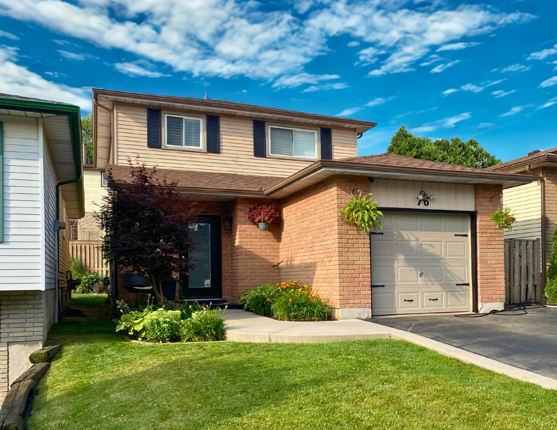 SOLD property. 76 MEGNA Court, Hamilton, Ontario