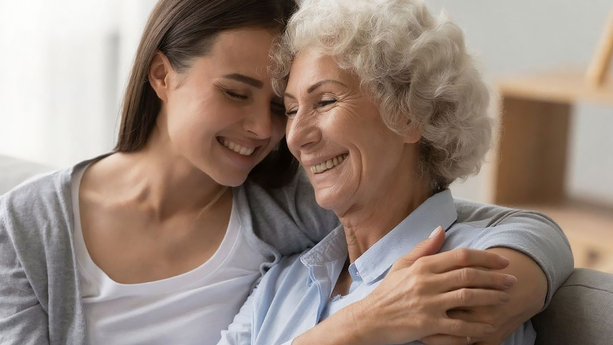 Help your parents transition with care. Learn how can I help my aging parents downsize with empathy, smart planning, and stress-free strategies.