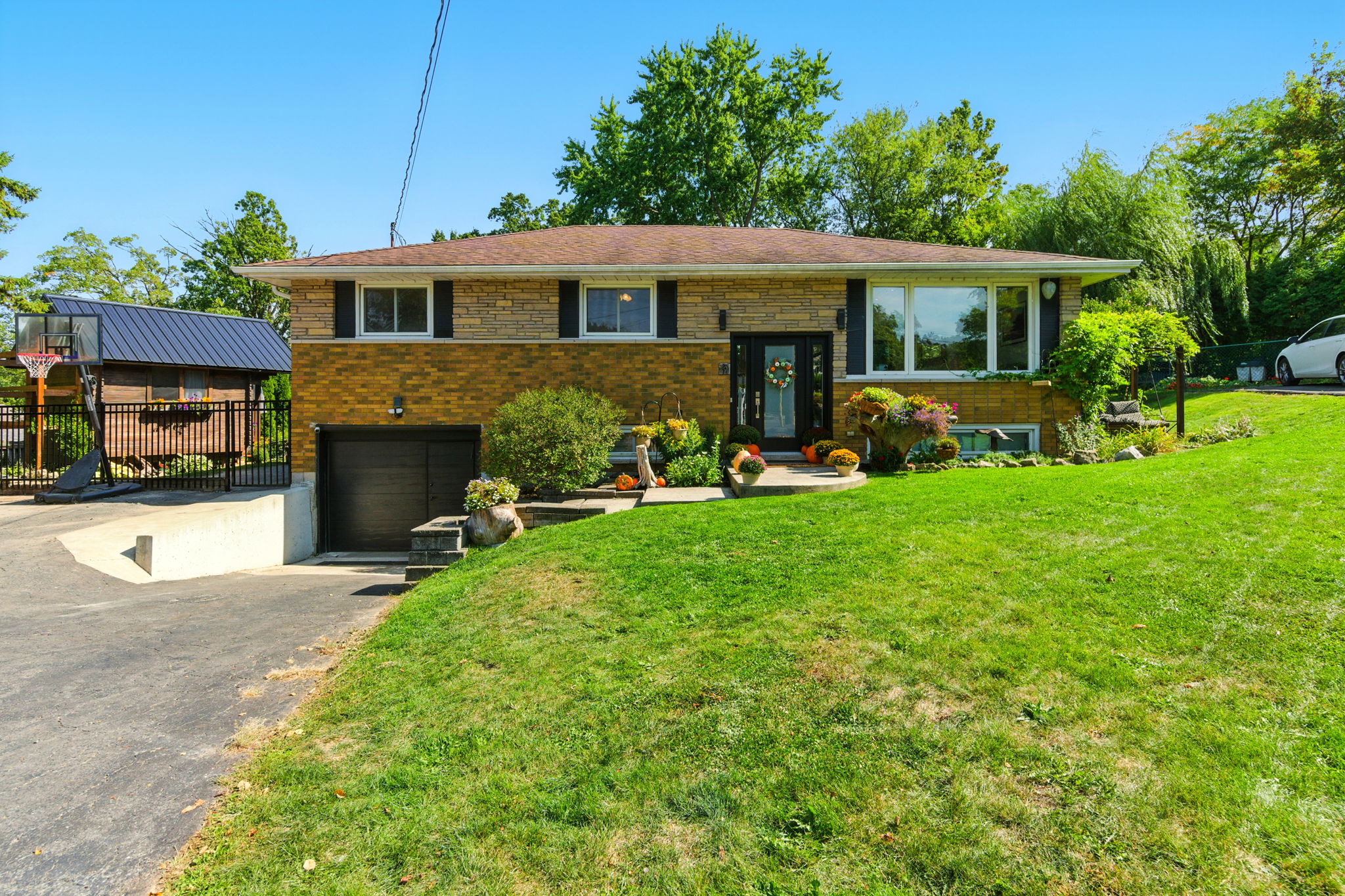 19 Wallace Place, Caledonia | $789,999| 🛌 3+ 1 bed 🛁2 bath |